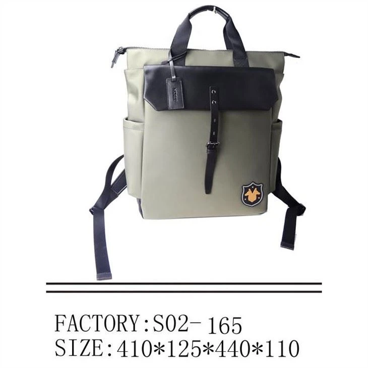 Sport-Tagesrucksack aus Nylon-Leder